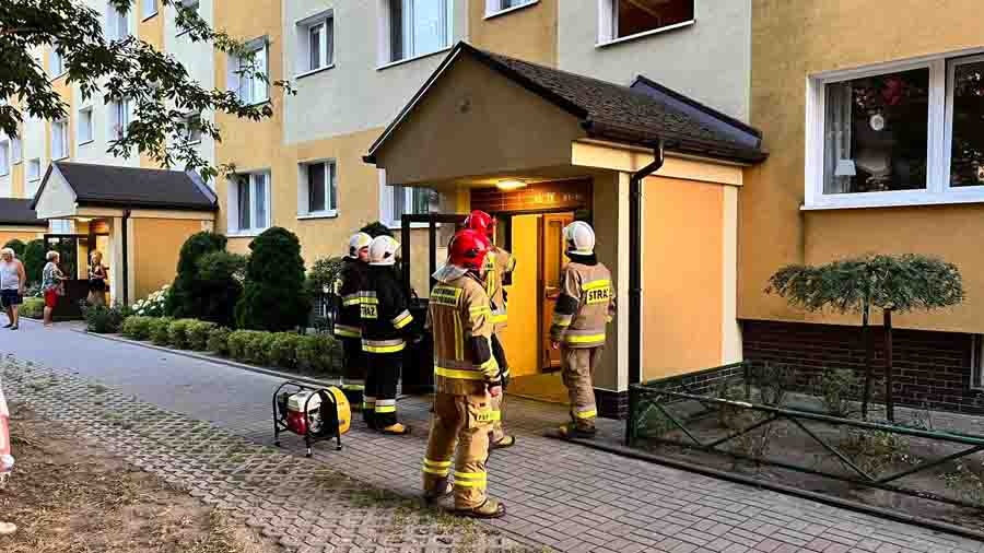 Ewakuowano mieszkańców bloku przy Okólnej