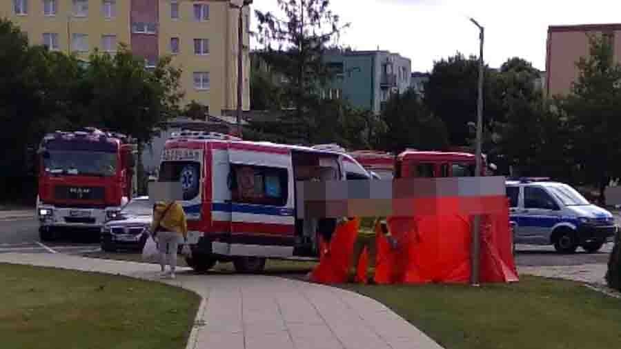 Młody mężczyzna zmarł przy szpitalu
