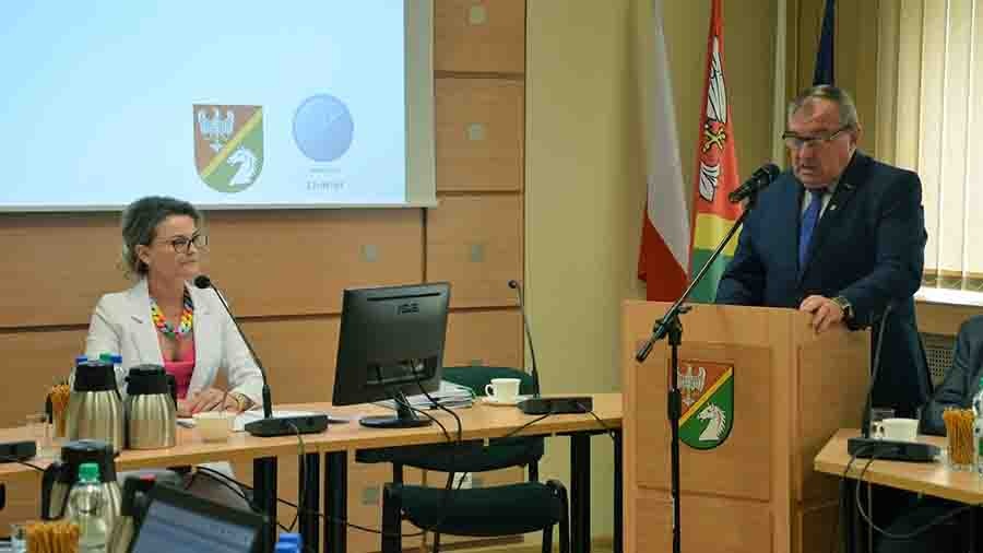 Zarząd Powiatu Konińskiego bez wotum zaufania, ale z absolutorium