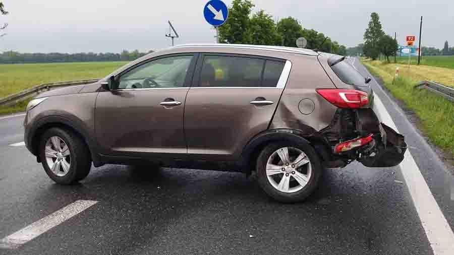 Zderzenie dwóch samochodów osobowych na DK92