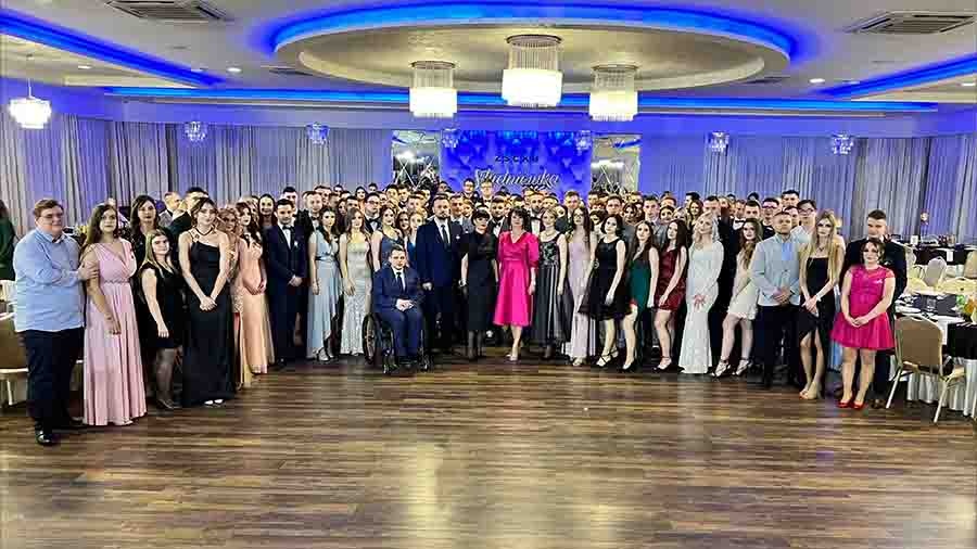 Sezon studniówek otwarty