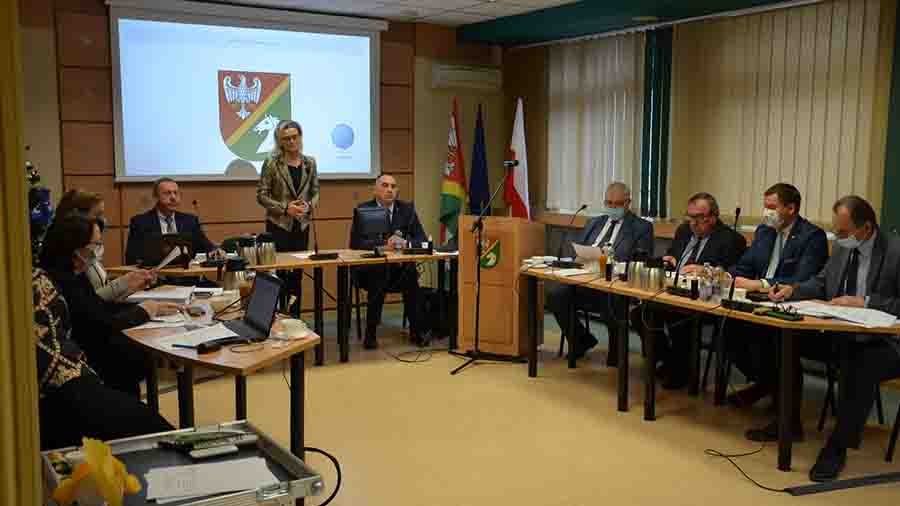 Wyższe wynagrodzenie dla starosty i radnych