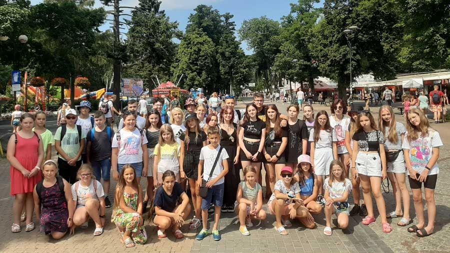 Uczniowski Klub Sportowy Judo w Tuliszkowie zorganizował drugi w tym miesiącu obóz sportowo - rekreacyjny dla dzieci i młodzieży w Łazach.