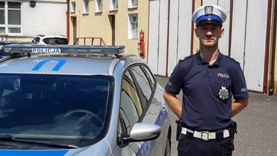 Policjant uratował dziecko