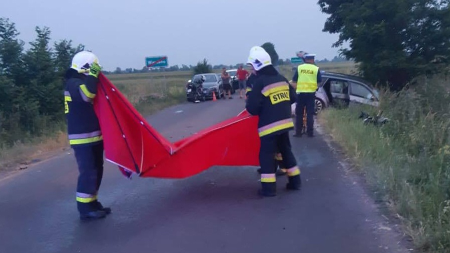 Groźny wypadek samochodu osobowego z motocyklem