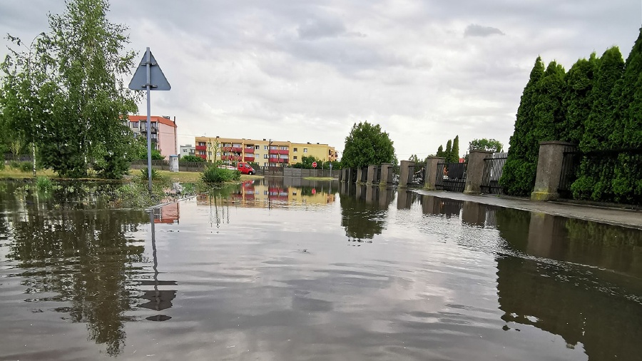 Usuwanie skutków nawałnic i opadów