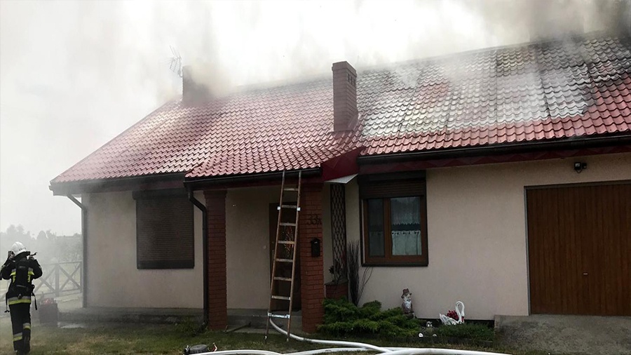 Pożar domu w miejscowości Dziedzice