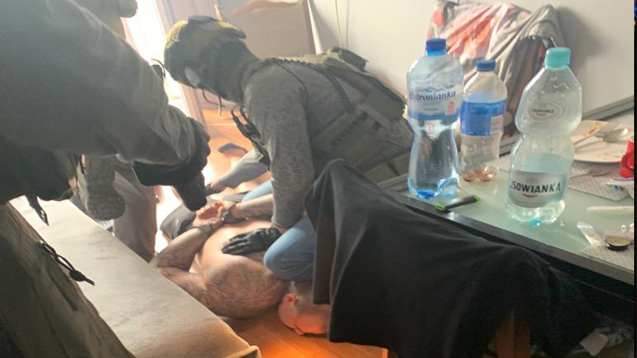 Zatrzymani za wymuszenia rozbójnicze i narkotyki