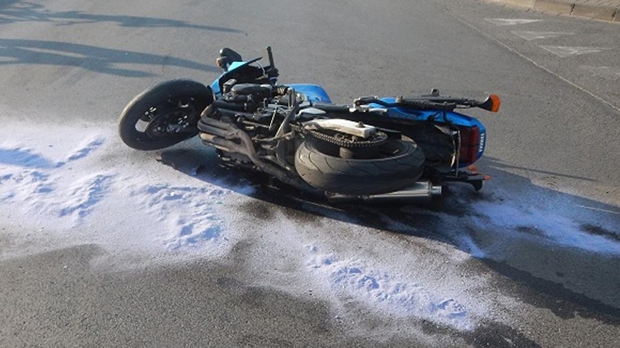 Zderzenie motocyklisty z samochodem osobowym