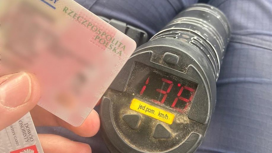 Piraci pędzili z prędkością 140 i 138 km/h - stracili prawo jazdy
