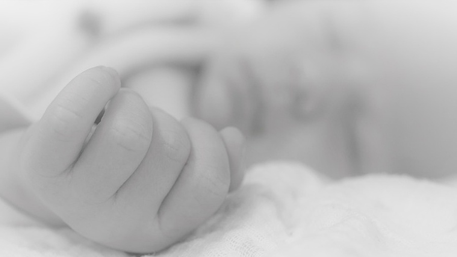 23-latka urodziła dziecko w łazience, noworodek nie żyje