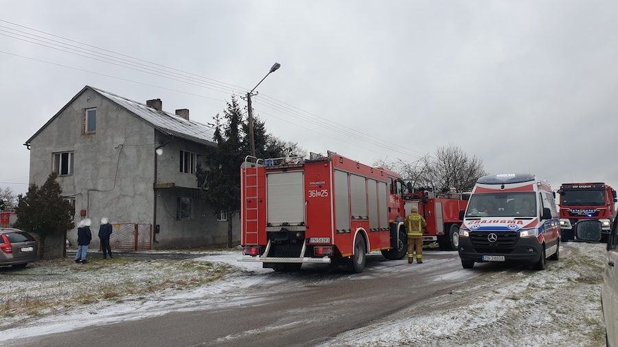 Cztery pożary sadzy w kominach jednego dnia
