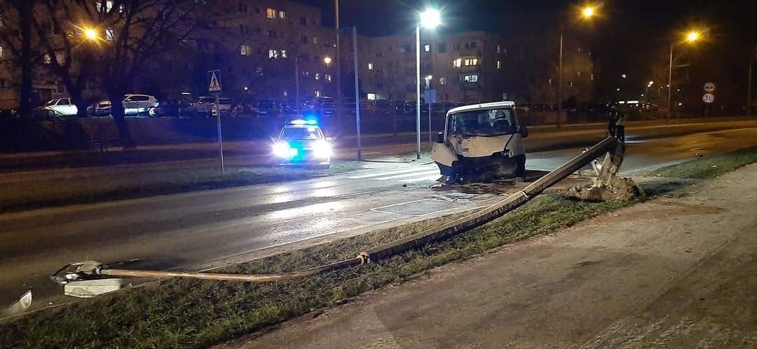 Wypadek busa na Paderewskiego