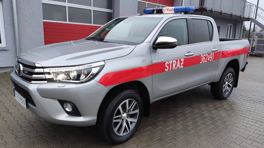 Straż wzbogaciła się o nowy samochód