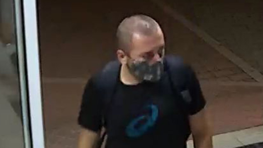 Policjanci poszukują mężczyzny ze zdjęcia