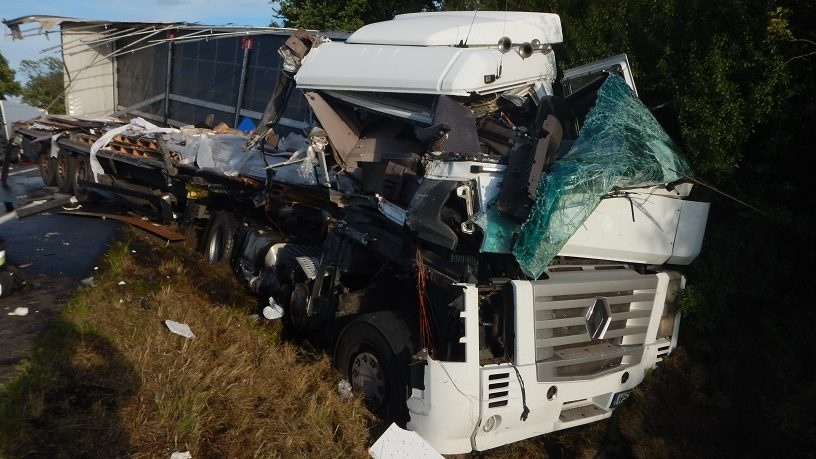 Zderzenie dwóch samochodów ciężarowych w Chodowie