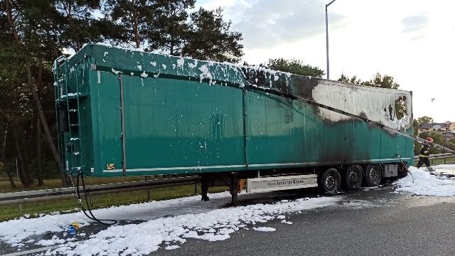 Pożar naczepy na Autostradzie A2