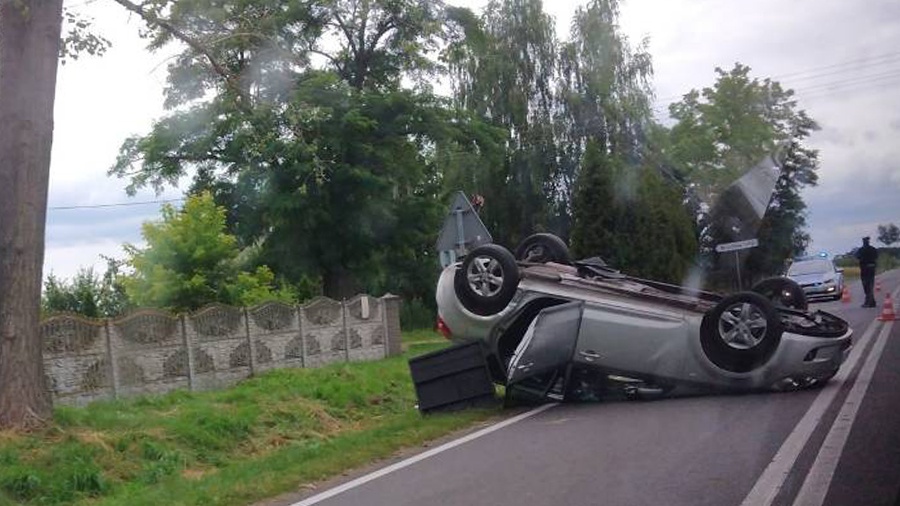 Wypadek drogowy w miejscowości Rzuchów