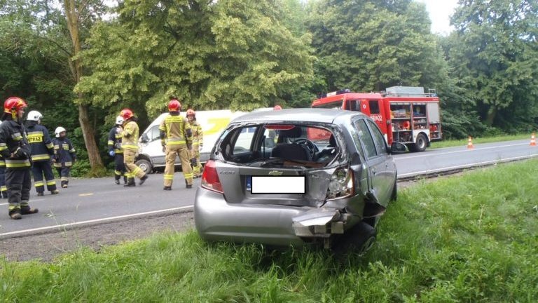 Zderzenie Busa z samochodem osobowym.