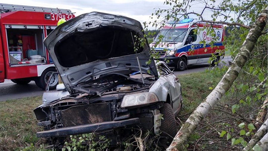 19-latek dachował VW Passatem