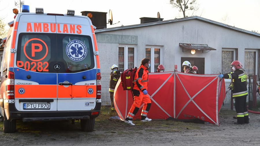 Śmierć mężczyzna w pożarze budynku socjalnego