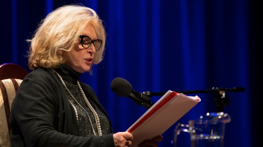 Wiśniewska czyta Szymborską, czyli jubileuszowy Salon Poezji i Literatury