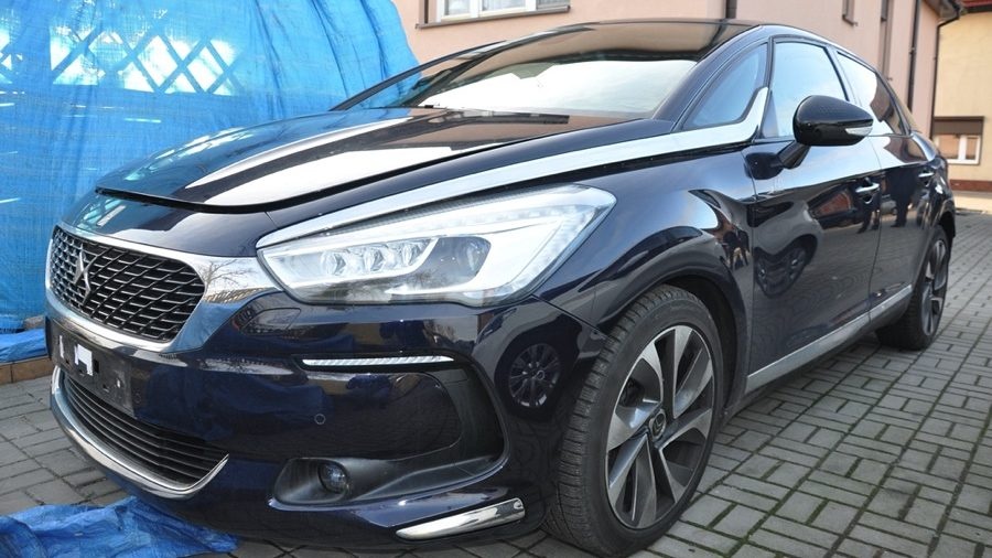 Policjanci zlikwidowali dziuplę samochodową