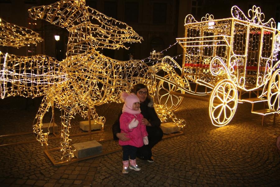 Świąteczne dekoracje na starówce