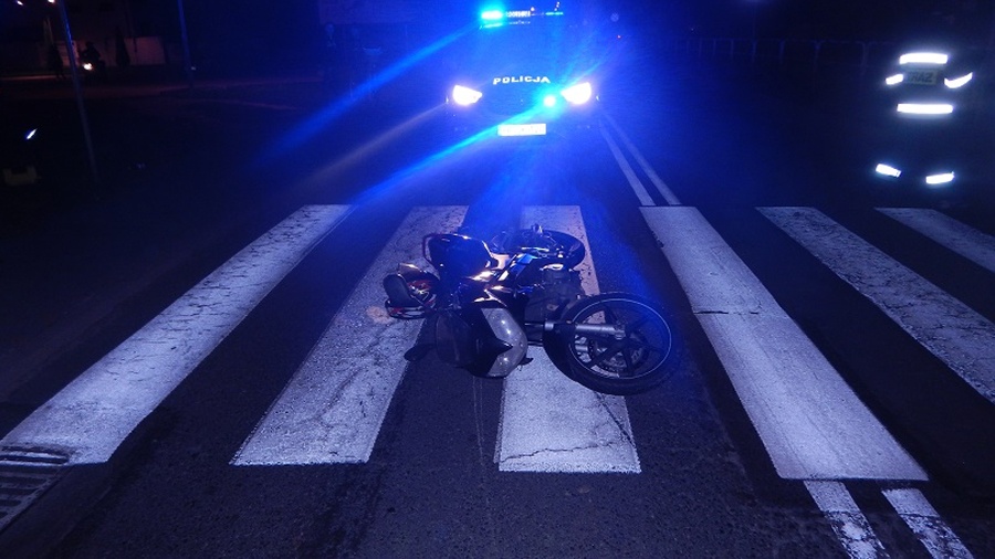 Wypadek motocykla z samochodem w Dąbiu
