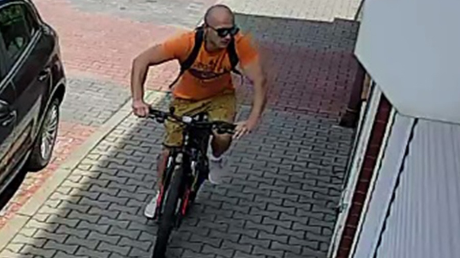 Policja w Turku poszukuje sprawcy kradzieży roweru