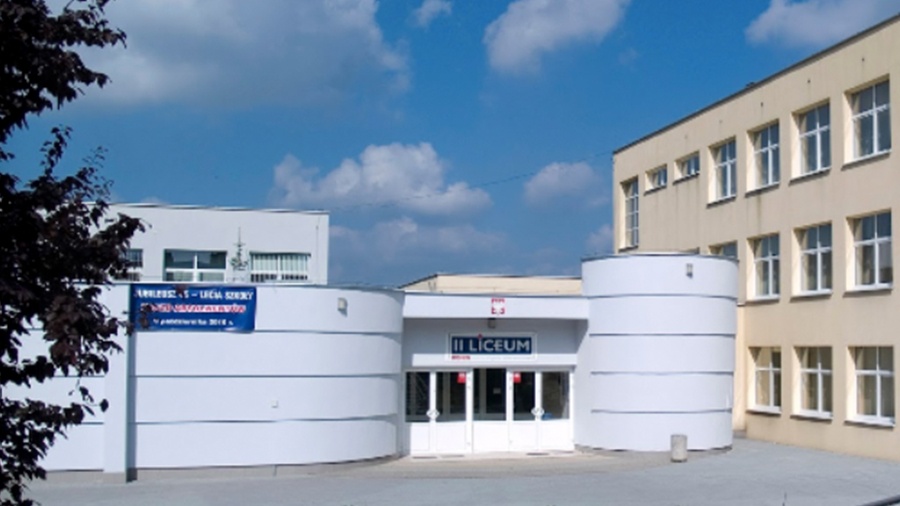 Dodatkowe klasy w szkołach