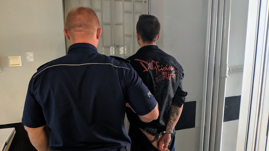 Policjanci zatrzymali mężczyznę, który wielokrotnie kradł w sklepach na terenie Turku