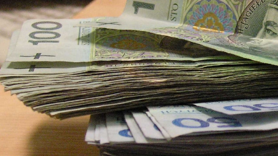 Starsze małżeństwo stracił kilka tysięcy złotych
