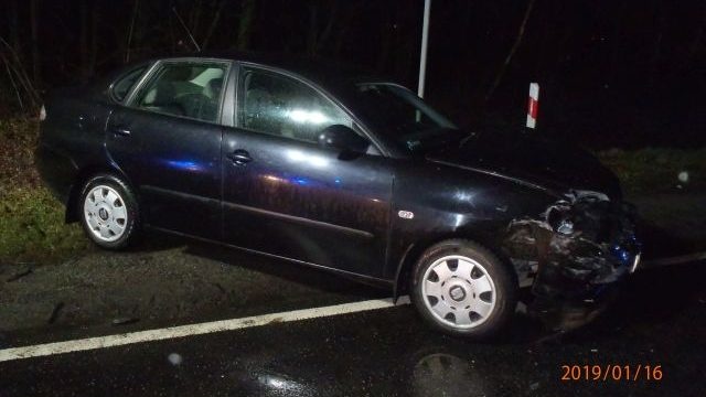 Wypadek trzech aut na drodze K92