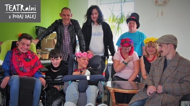 Teatralni z PODAJ DALEJ przygotowali spektakl