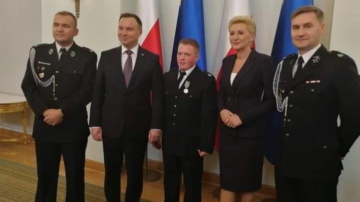Prezydent odznaczył strażaków