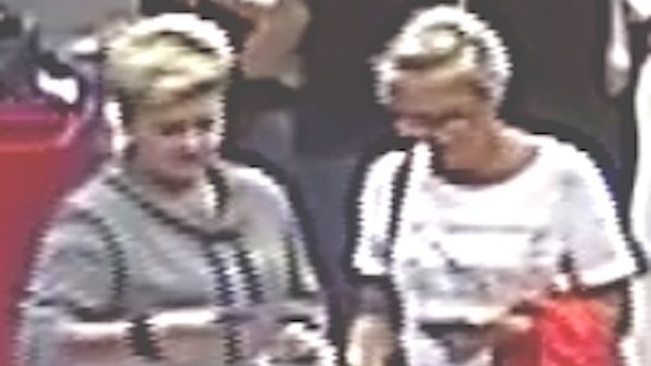 Policjanci poszukują sprawców przywłaszczenia telefonu