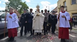 Boże Ciało w Koninie. Uroczysta procesja przeszła ul&hellip;