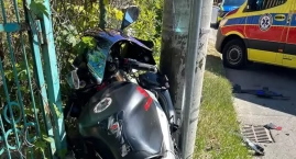 Wypadek w Golinie na ul. Kopernika. Motocyklista trafił do szpitala