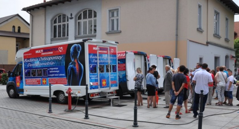 Będzie okazja zbadać swoje kości. Mobilna pracownia diagnostyki osteoporozy znów zawita do Myślenic