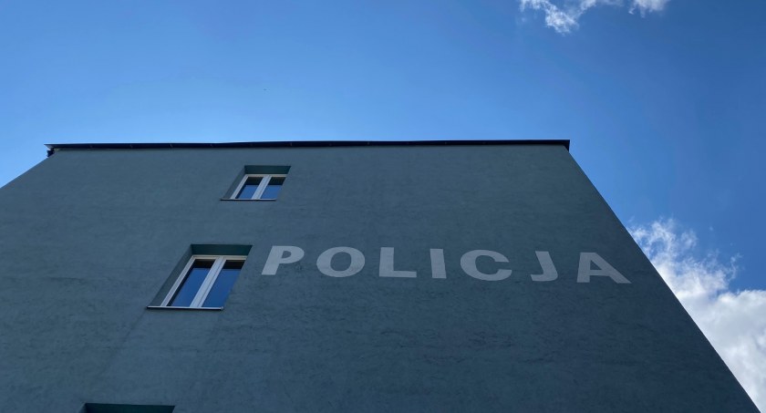 Policja Dobczyce. Sierżant Grażyna Wojcieszczak i sierżant Sebastian Kiebzak uratowali mężczyznę, który miał próbować odebrać sobie życie 