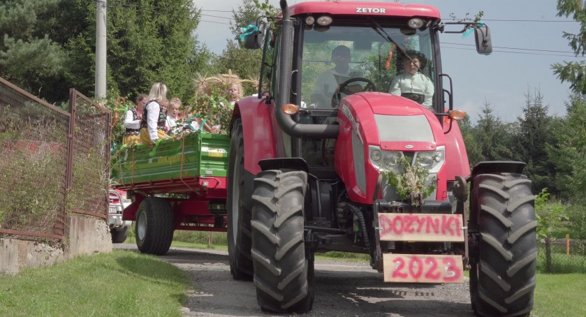 Węglówka. Rolnicy z gminy Wiśniowa podziękowali za tegoroczne plony i dary ziemi 