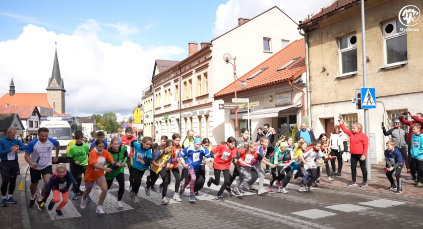 Komitet Organizacyjny XL Sztafety Szlakiem Walk Partyzantów AK i BCh  zaprasza do udziału w biegu sztafetowym !