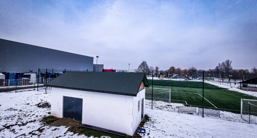 Myślenice. Orzeł rozbudował swoją infrastrukturę. Klub zyskał magazyn do przechowywania sprzętu