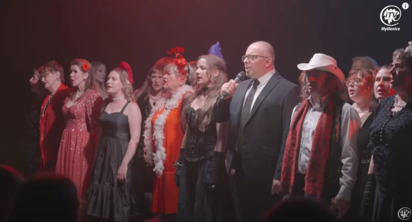 Teatr ITAN. Cyganeria to spektakl, który zabiera widza gdzieś dalej niż tylko na scenę... Premiera ! 