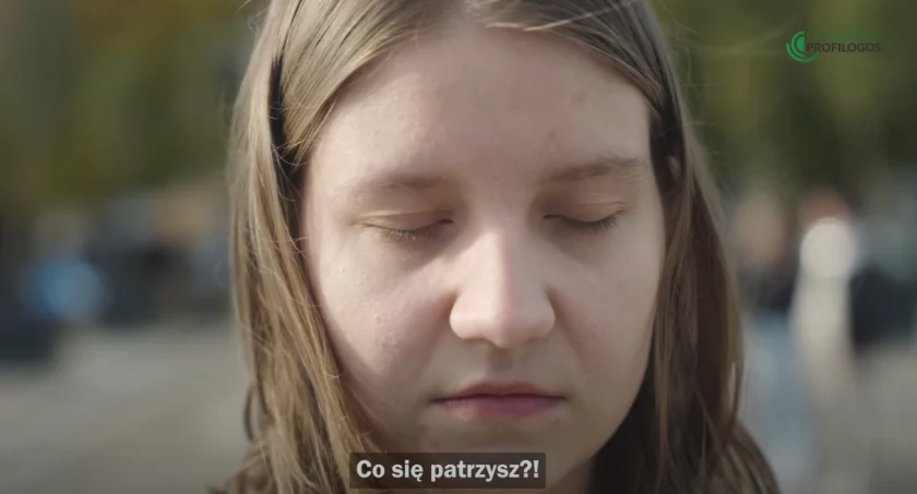 Słowa, które ranią... Posłuchaj co możesz zrobić, gdy staniesz się ofiarą hejtu- podpowiada Fundacja Profilogos 