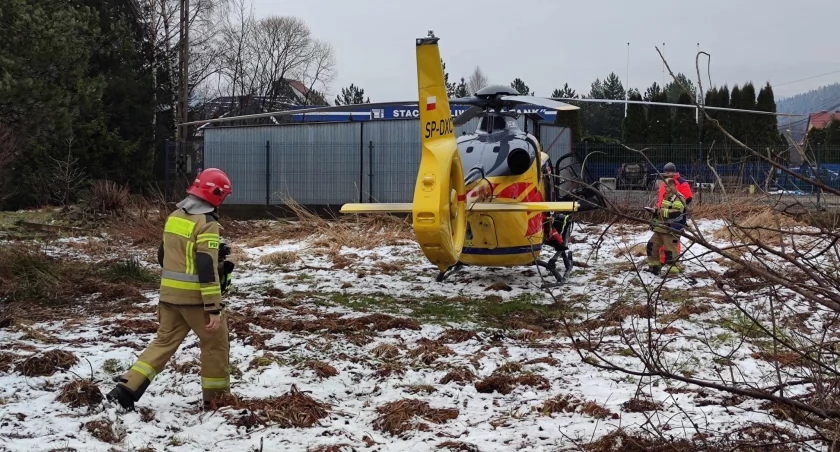 Krzczonów. Wypadek w warsztacie samochodowym- na miejsce zadysponowany został śmigłowiec LPR 