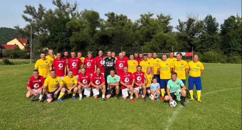 Coż za spotkanie! Grad goli w Krzczonowie, gdzie miejscowe drużyny zmierzyły się z Oldbojami Wisły Kraków!