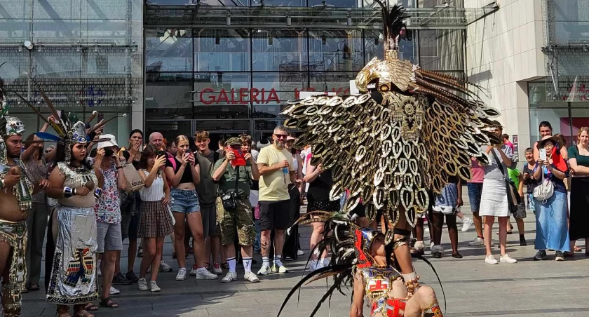Folklor podoba się nie tylko w Myślenicach, ale i w Krakowie 