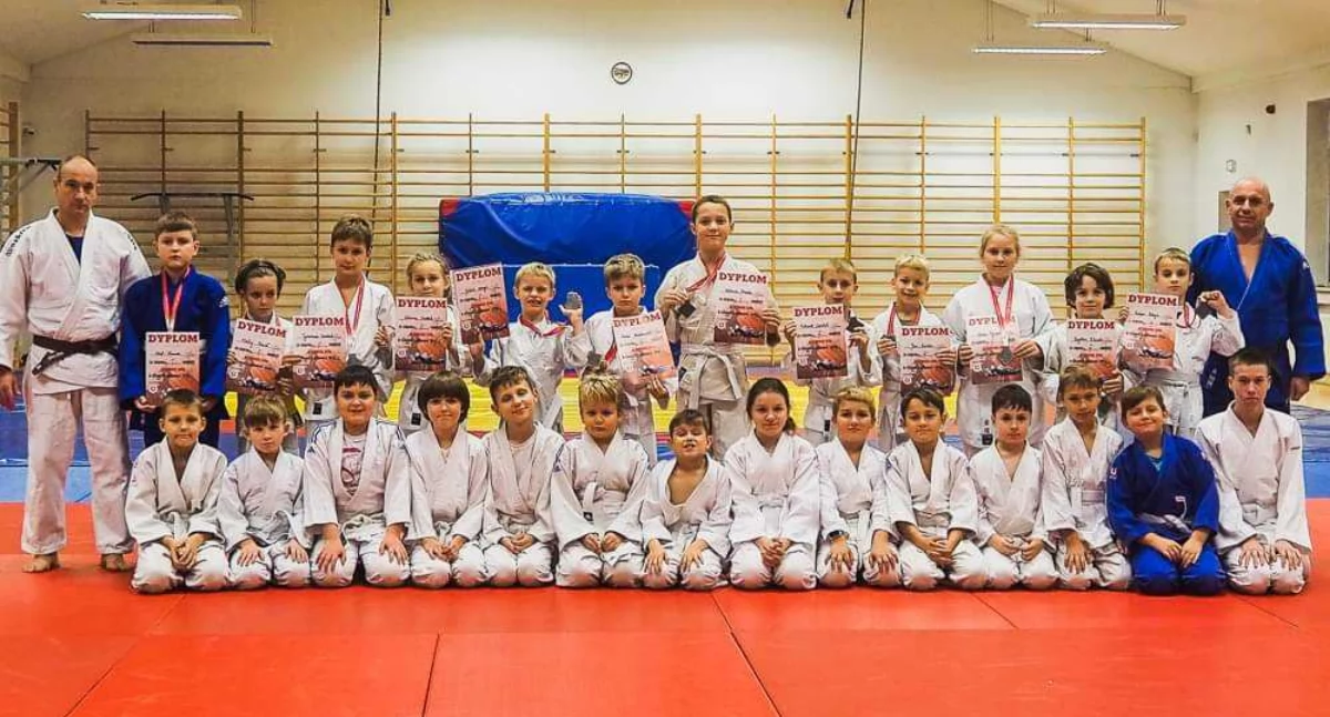 Dwadzieścia medali dla młodych sokołów - zawodników judo TG Sokół Myślenice 